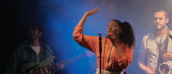 “Me llama la tierra”: Taller y concierto para sanar la memoria de las víctimas del conflicto armado colombiano en Barcelona